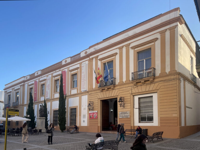 Escuela de Arte y Superior de Diseño Mateo Inurria